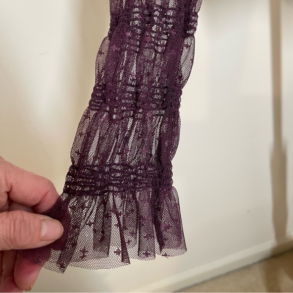 Free People Women’s Plum/Black - SZ L - Smocked Sheer Long Puff Sleeve Top - Picture 8 of 16